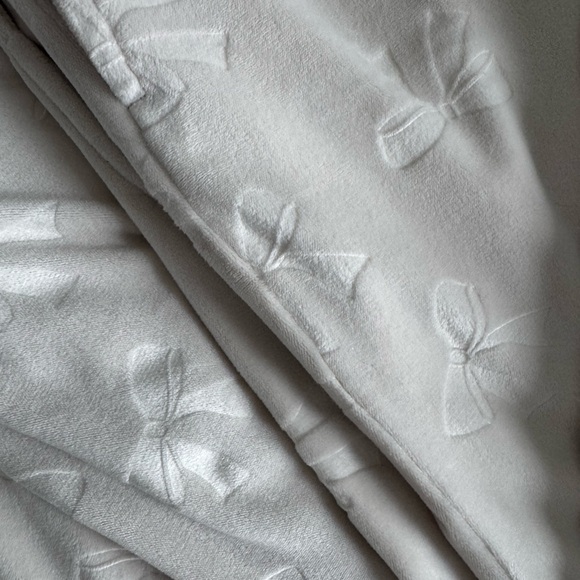 Flora Nikrooz Cream Loungewear Set - Picture 3 of 6